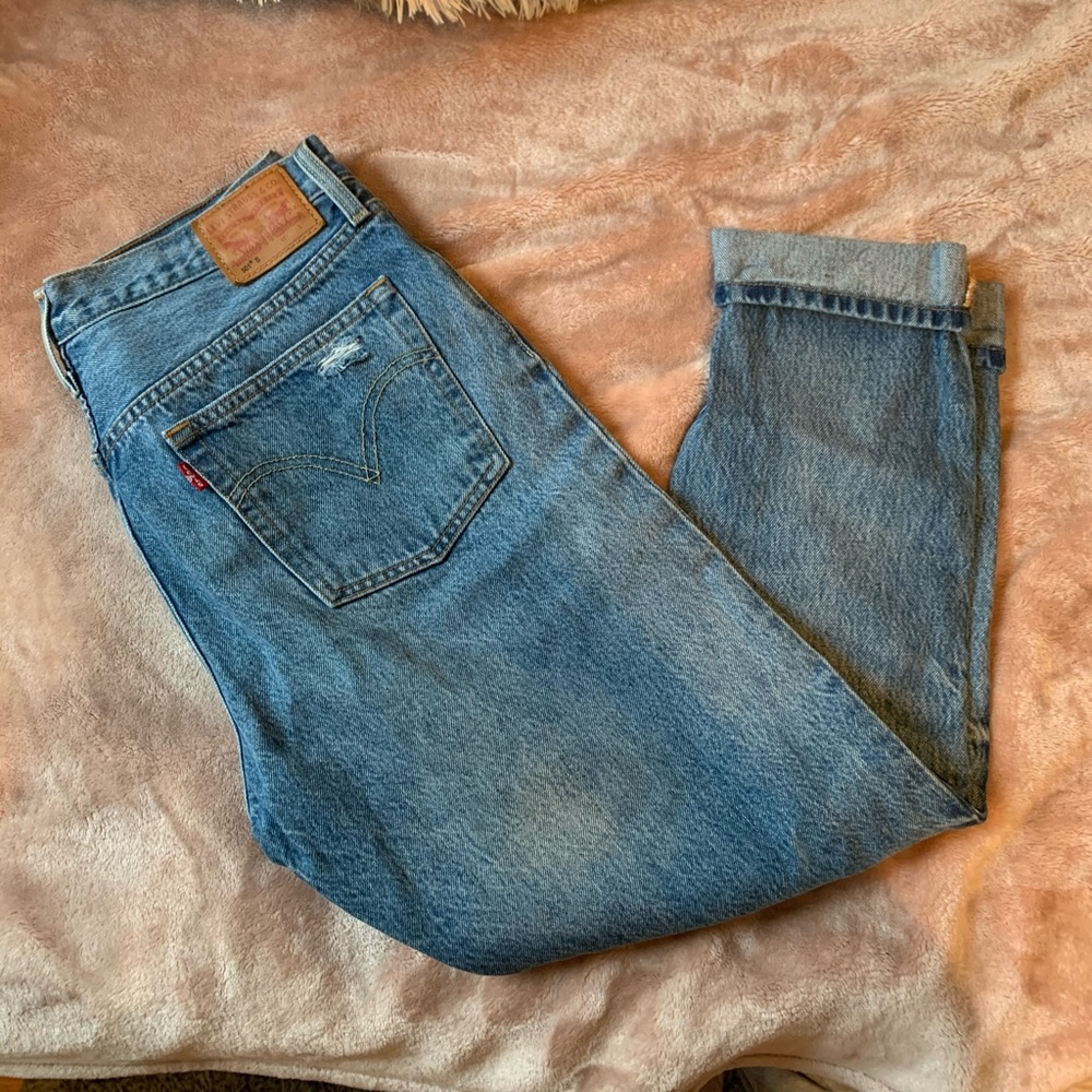 Levi’s high waist mom jeans
